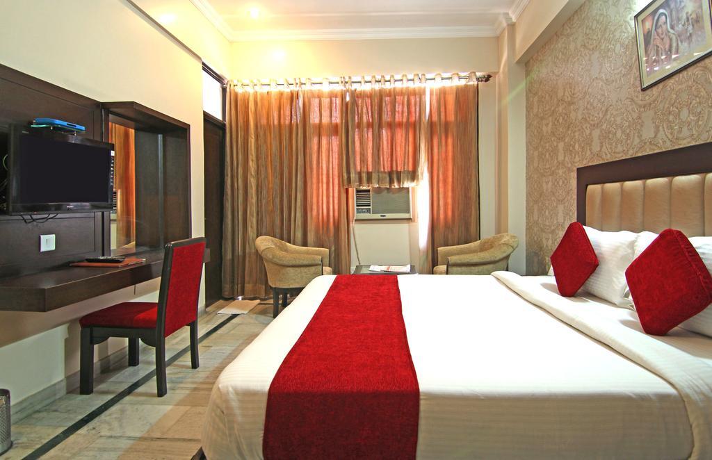 Le Grand Hotel Haridwār Esterno foto