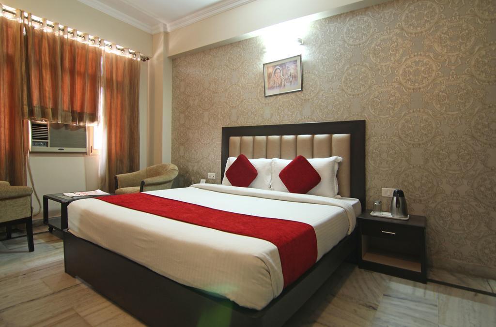 Le Grand Hotel Haridwār Esterno foto