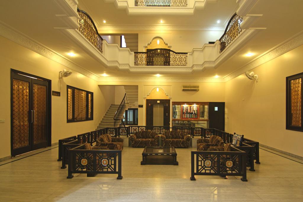 Le Grand Hotel Haridwār Esterno foto
